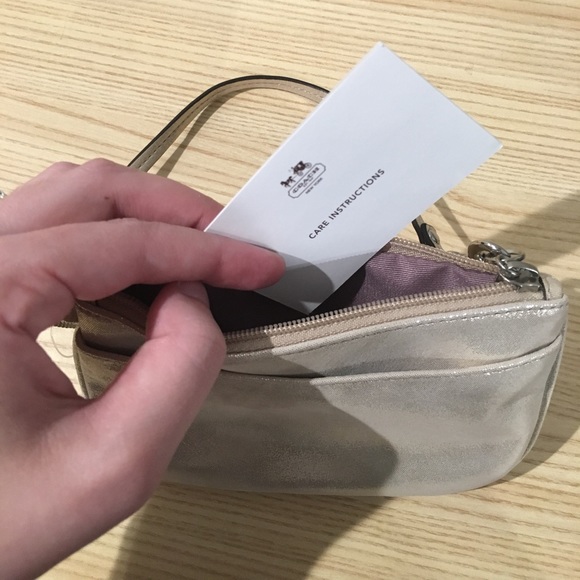 NWT Mini Champagne Gold Leather Coach Wristlet - Picture 3 of 6
